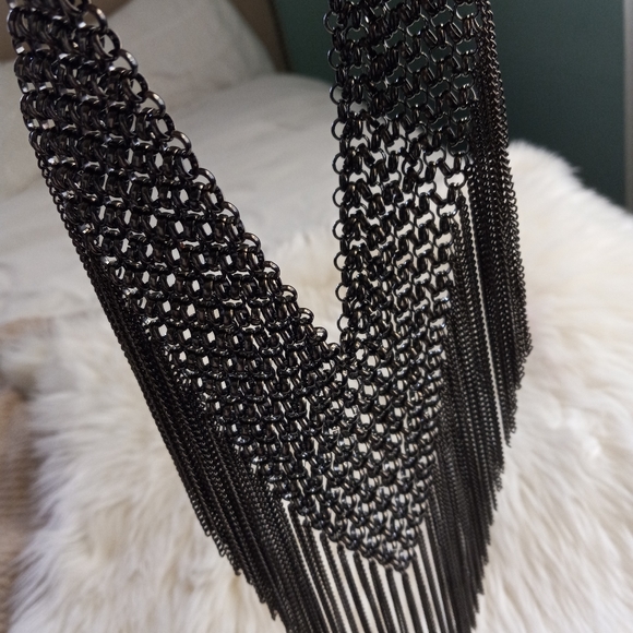 Beautiful necklace - Picture 4 of 4